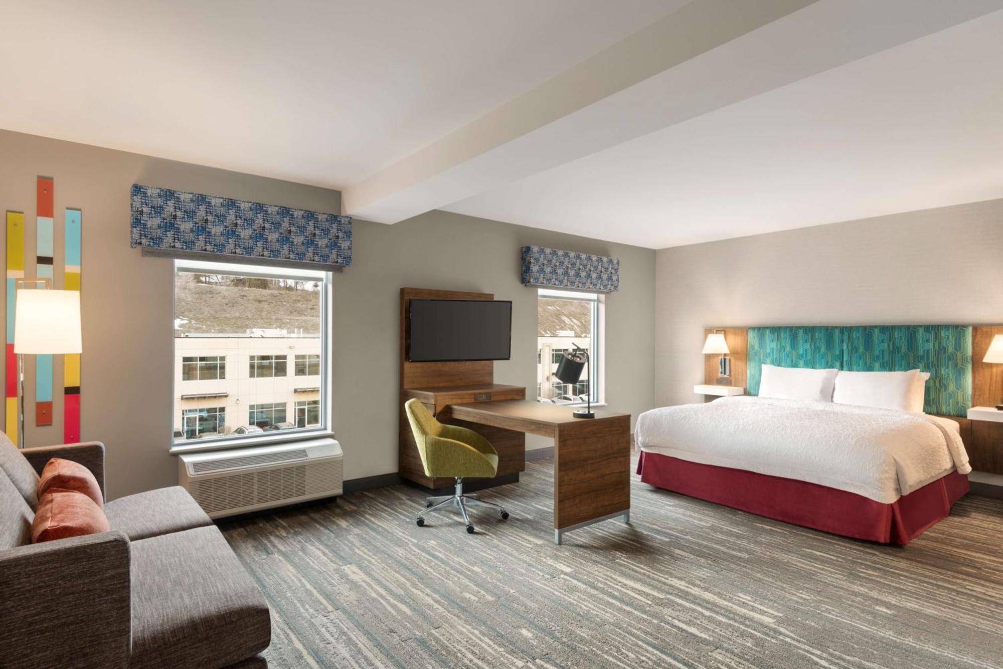 Hampton Inn & Suites Kelowna, British Columbia, Canada Exterior foto
