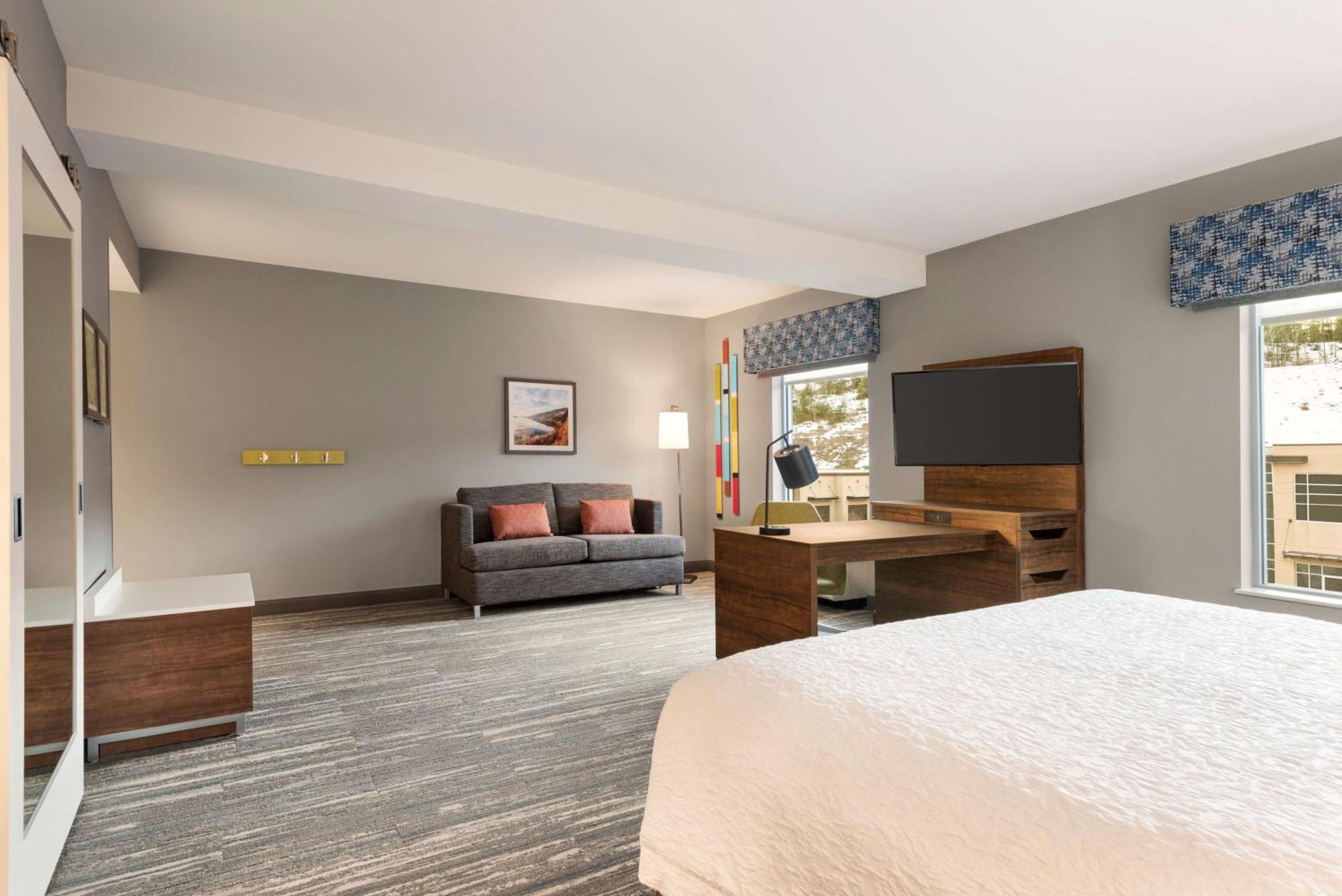 Hampton Inn & Suites Kelowna, British Columbia, Canada Exterior foto